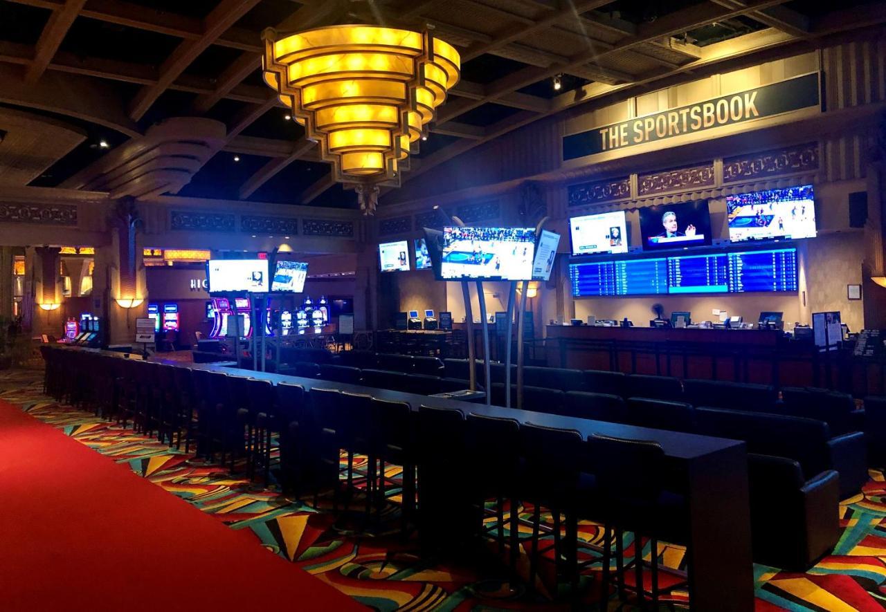 The Inn At Charles Town / Hollywood Casino Exterior foto